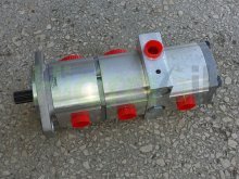 Image 100145 Hidraoil bomba hidráulica triple de engranajes con eje estriado y bloque de válvulas
